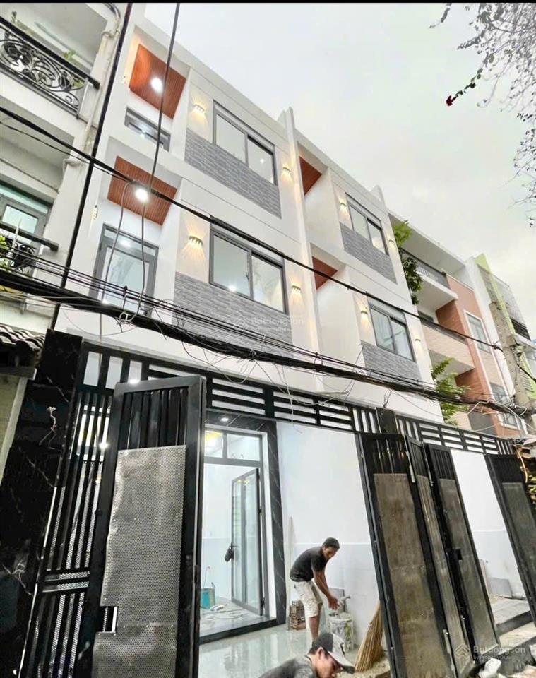 Bán nhà 4 tầng mới đẹp 100% đường âu dương lân p. chánh hưng (p.3, q.8 cũ)