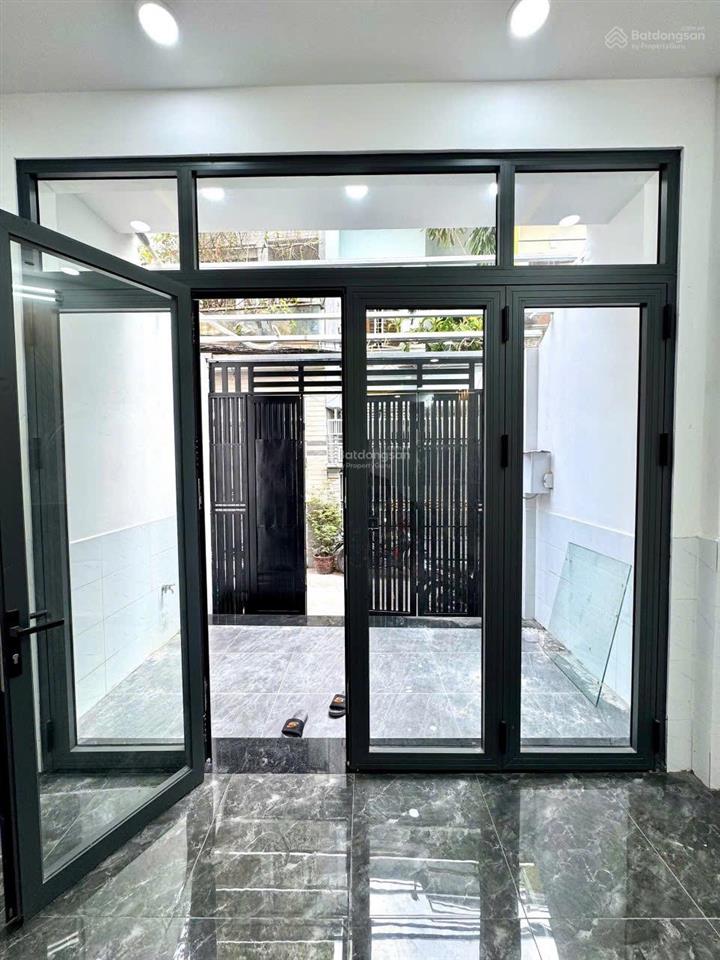 Bán nhà 4 tầng mới đẹp 100% đường âu dương lân p. chánh hưng (p.3, q.8 cũ)
