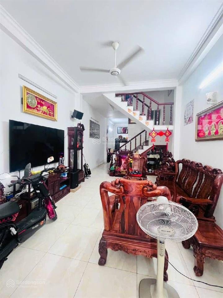 Nhà đẹp như mới vị trí đẹp mặt tiền đường khu dân cư tạ quang bửu