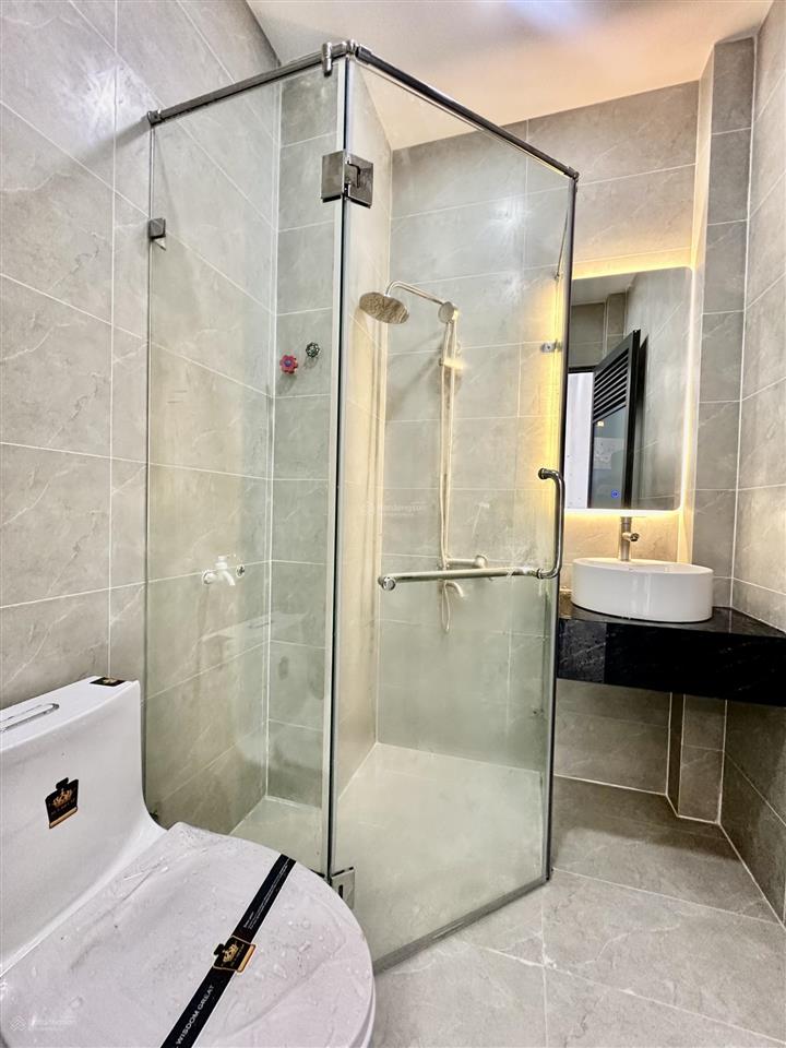 Nhà 4 tầng mới đẹp vị trí đẹp sát mặt tiền đường dương bá trạc p. chánh hưng ( p1 q8 cũ )