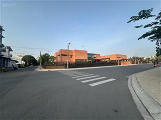 Biệt thự góc 2 mặt tiền ngay trường quốc tế  khu dân cư phong phú 5