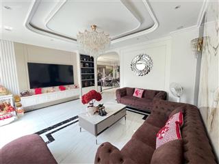 Biệt thự góc mới đẹp nội thất sang trọng có thang máy khu dân cư phong phú 5 xã bình hưng