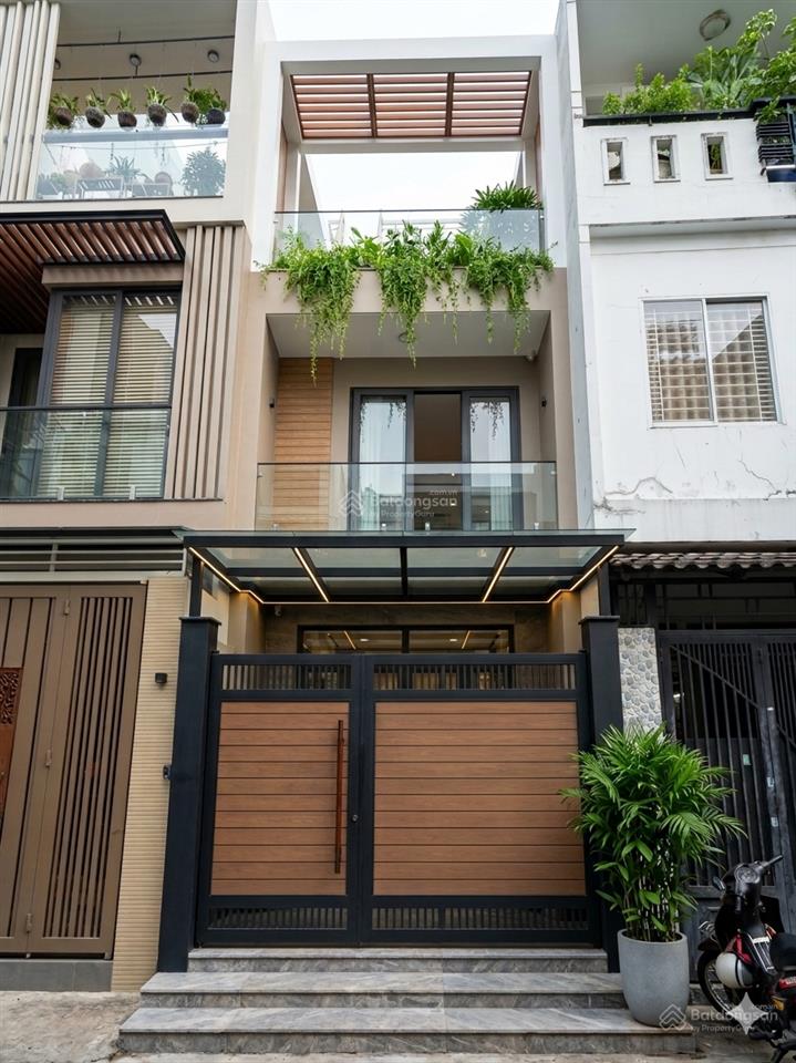 Bán nhà hẻm xe hơi 8m vị trí đắc địa đường âu dương lân p3, q8.