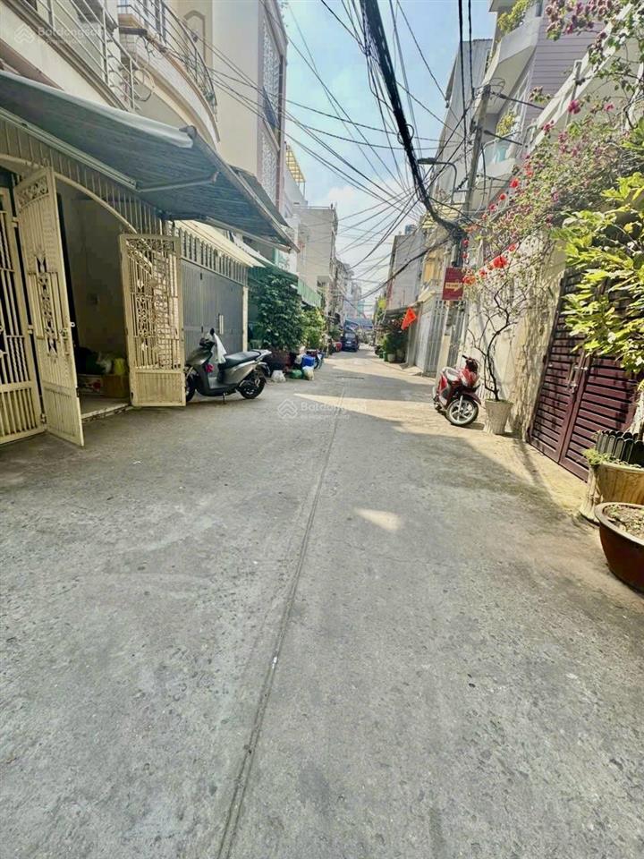 Bán nhà hẻm xe hơi 8m vị trí đắc địa đường âu dương lân p3, q8.