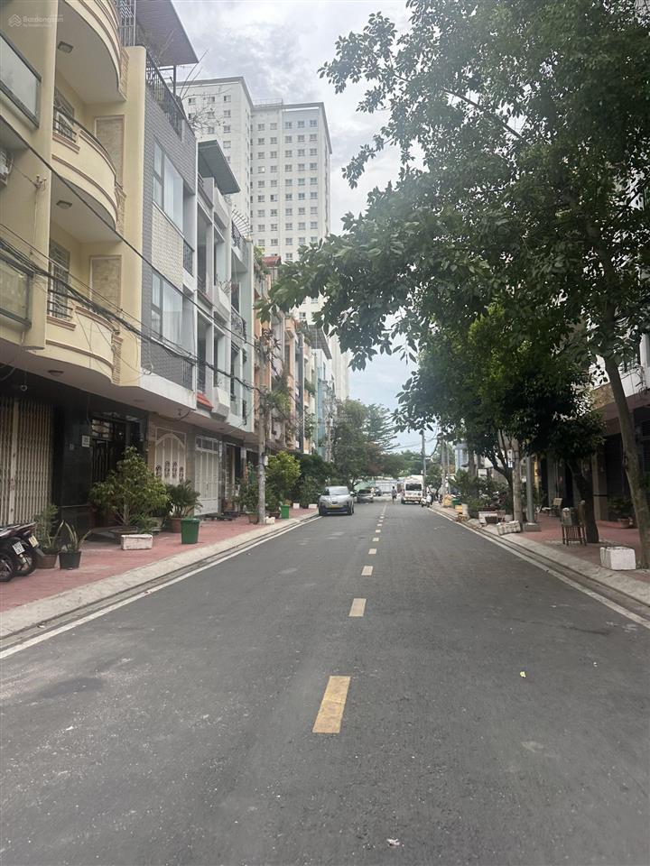 Bán nhà 4 tầng tường riêng mặt tiền đường kdc cao lỗ ngay parc mall
