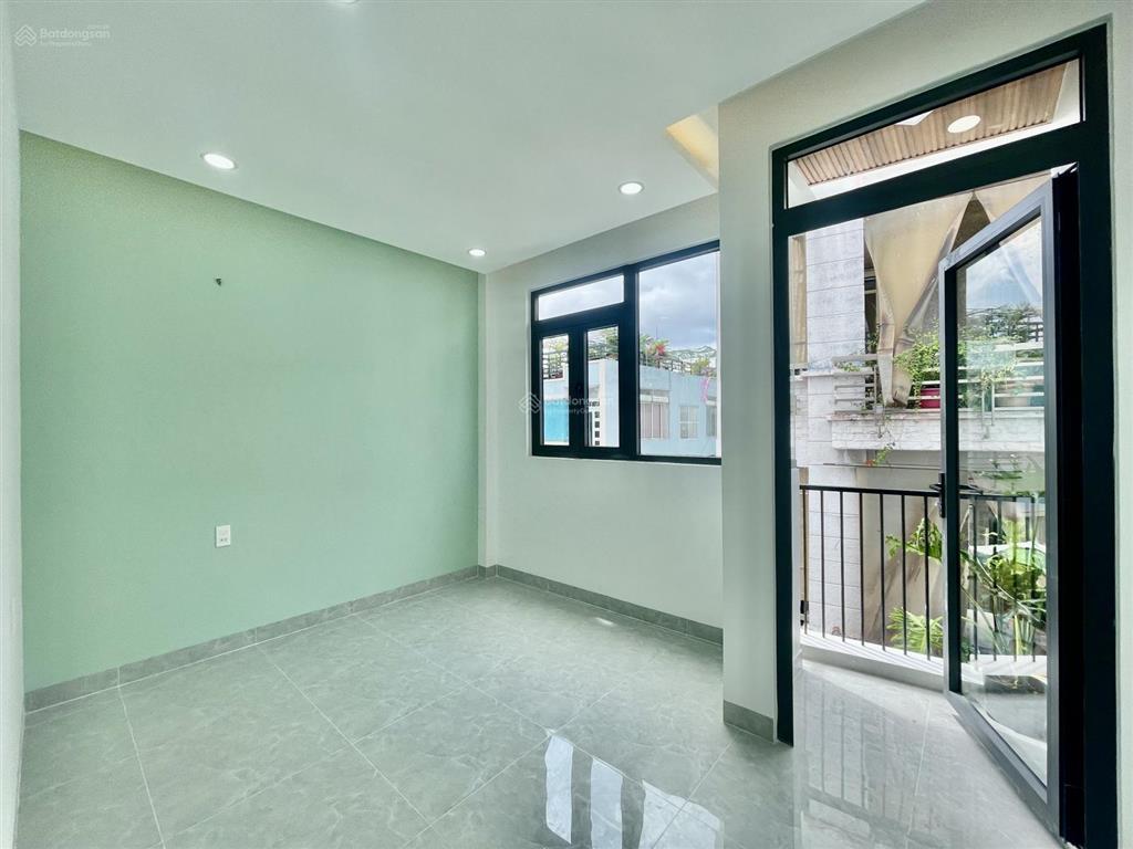 Siêu phẩm nhà phố 4 tầng view đẹp đường hưng phú