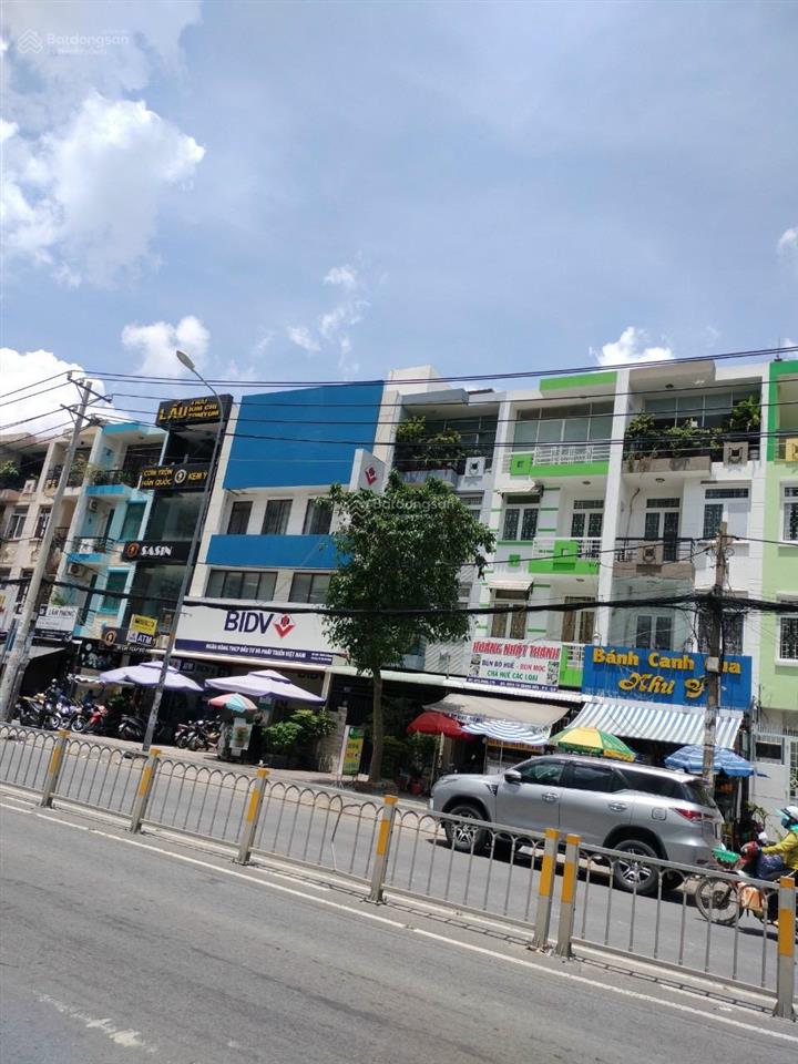 Nhà đẹp như mới, vị trí đẹp, mặt tiền đường khu dân cư tạ quang bửu