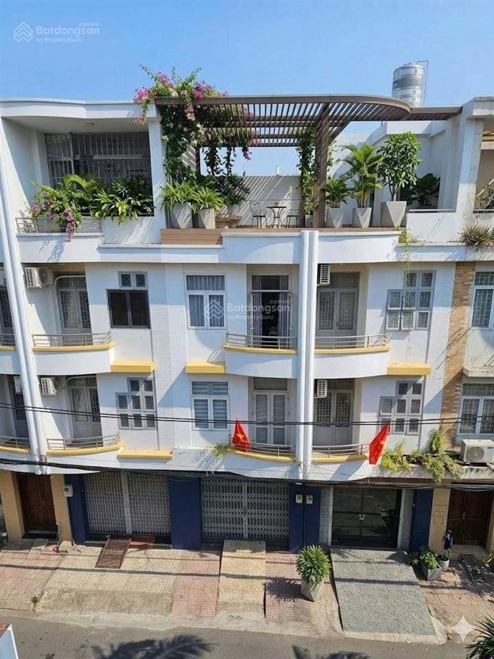 Nhà đẹp như mới, vị trí đẹp, mặt tiền đường khu dân cư tạ quang bửu