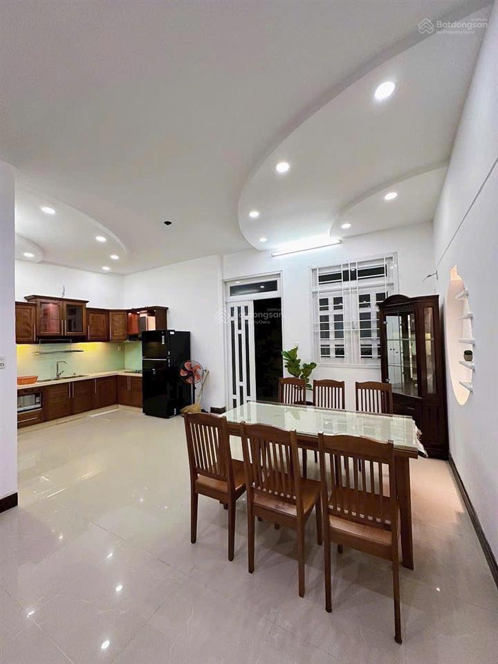 Nhà 3 tầng đẹp như mới mặt tiền đường khu dân cư phong phú 5