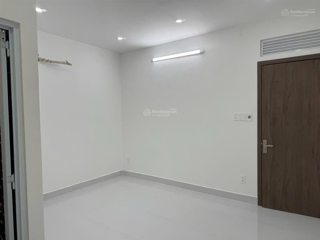Nhà 5 tầng có thang máy mới đẹp ngang 6m mặt tiền đường kinh doanh x. bình hưng