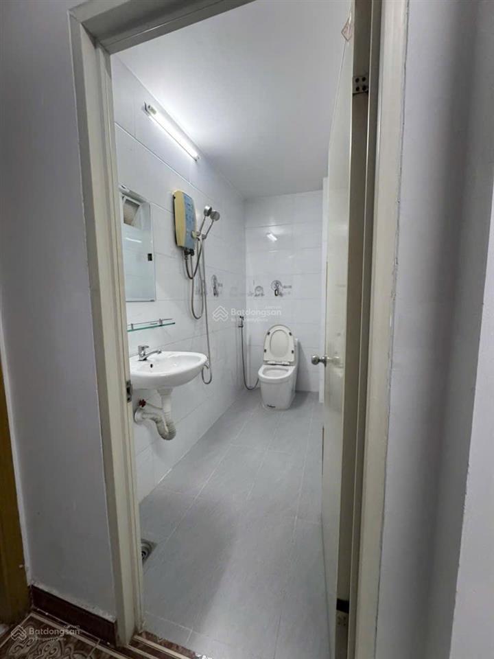 Nhà 4 tầng đẹp như mới  vị trí đẹp  mặt tiền đường kinh doanh kdc cao lỗ ngay parc mall