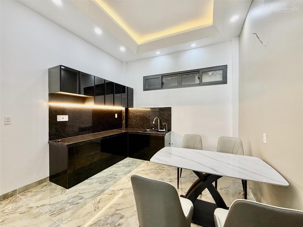 Bán nhà đẹp xây mới 100% đường hưng phú, p10q8 cũ