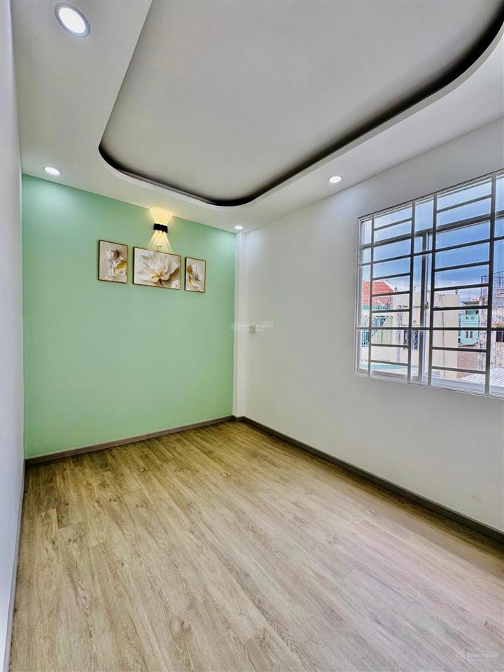 Nhà mới đẹp full công năng sử dụng  vị trí sát mặt tiền đường âu dương lân, phường chánh hưng