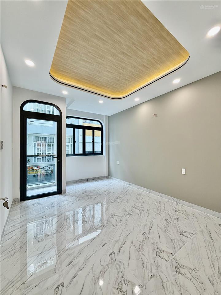 Bán nhà mới đẹp vị trí đắc địa hẻm xe hơi đường âu dương lân p2q8 cũ