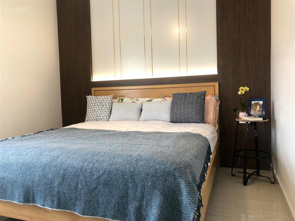 Bán căn hộ penthouse mỹ khánh 4a, diện tích 330m2, sân vườn rộng, giá 21 tỷ