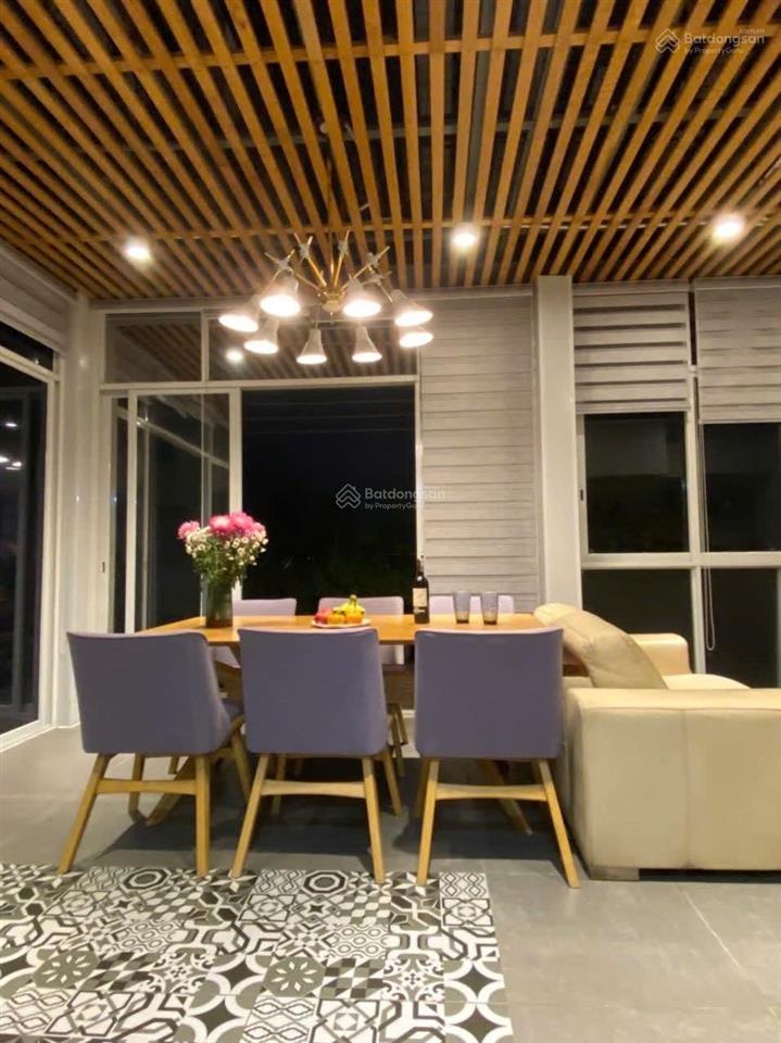 Bán căn hộ penthouse mỹ khánh 4a, diện tích 330m2, sân vườn rộng, giá 21 tỷ