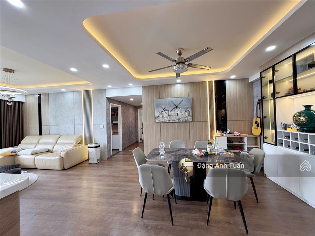 Bán căn hộ riverpark premier, 133m2 view đông nam giá 16 tỷ thương lượng