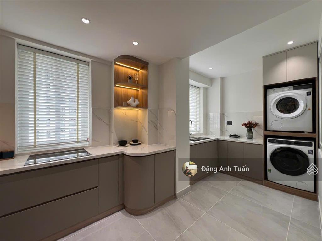 Bán căn hộ mỹ khánh 3a, view hồ bơi, 113m2, 3pn, 2toilet, giá bán 8,5 tỷ.  0947 384 ***