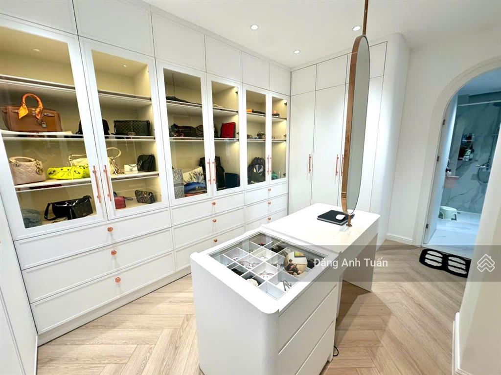 Bán nhanh căn hộ duplex mỹ khánh 196m2, nhà mới đẹp giá bán 16,5 tỷ.  0947 384 *** em tuấn