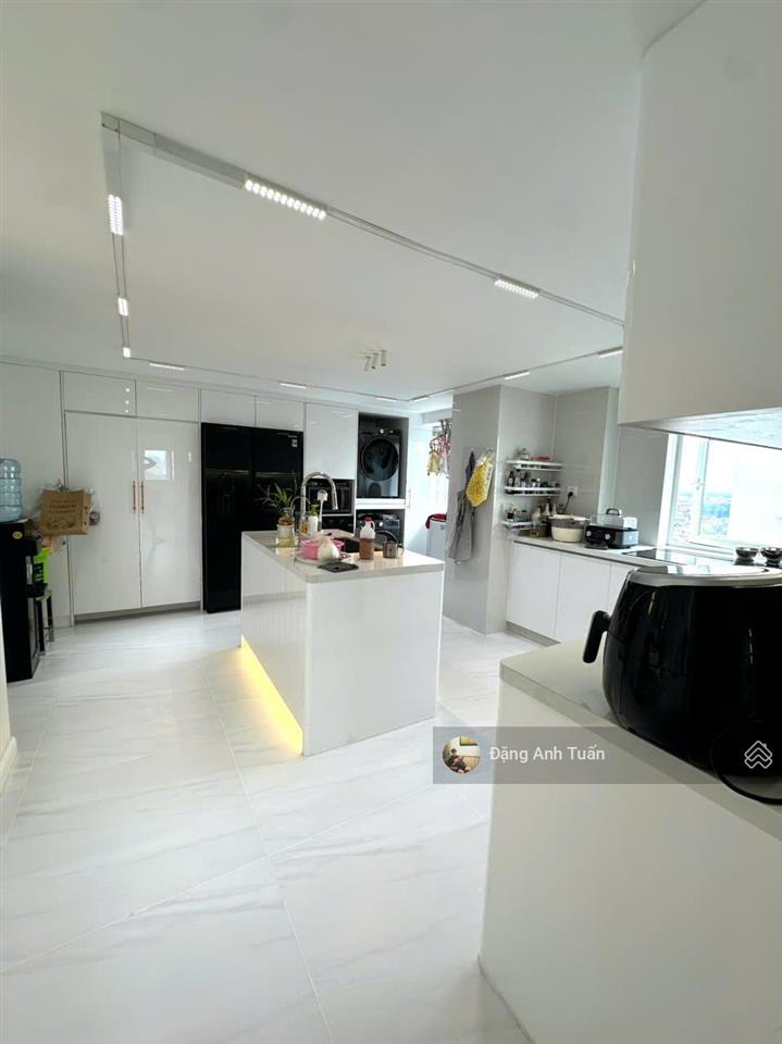 Bán nhanh căn hộ duplex mỹ khánh 196m2, nhà mới đẹp giá bán 16,5 tỷ.  0947 384 *** em tuấn