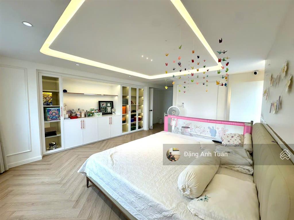 Bán nhanh căn hộ duplex mỹ khánh 196m2, nhà mới đẹp giá bán 16,5 tỷ.  0947 384 *** em tuấn