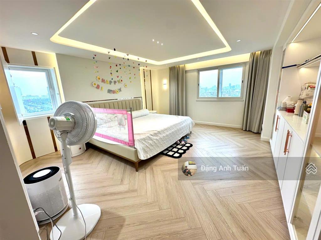 Bán nhanh căn hộ duplex mỹ khánh 196m2, nhà mới đẹp giá bán 16,5 tỷ.  0947 384 *** em tuấn