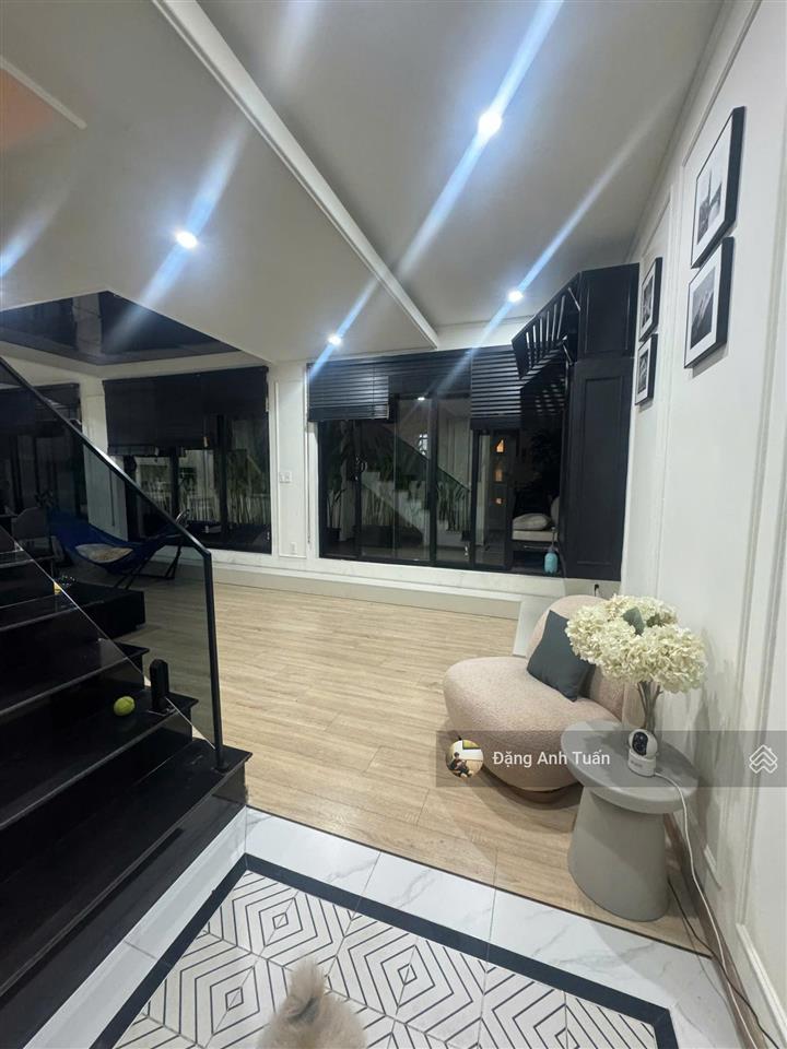 Cần bán penthouse sky garden 3, 174m2, 4pn, 3 toilet, giá bán 11 tỷ