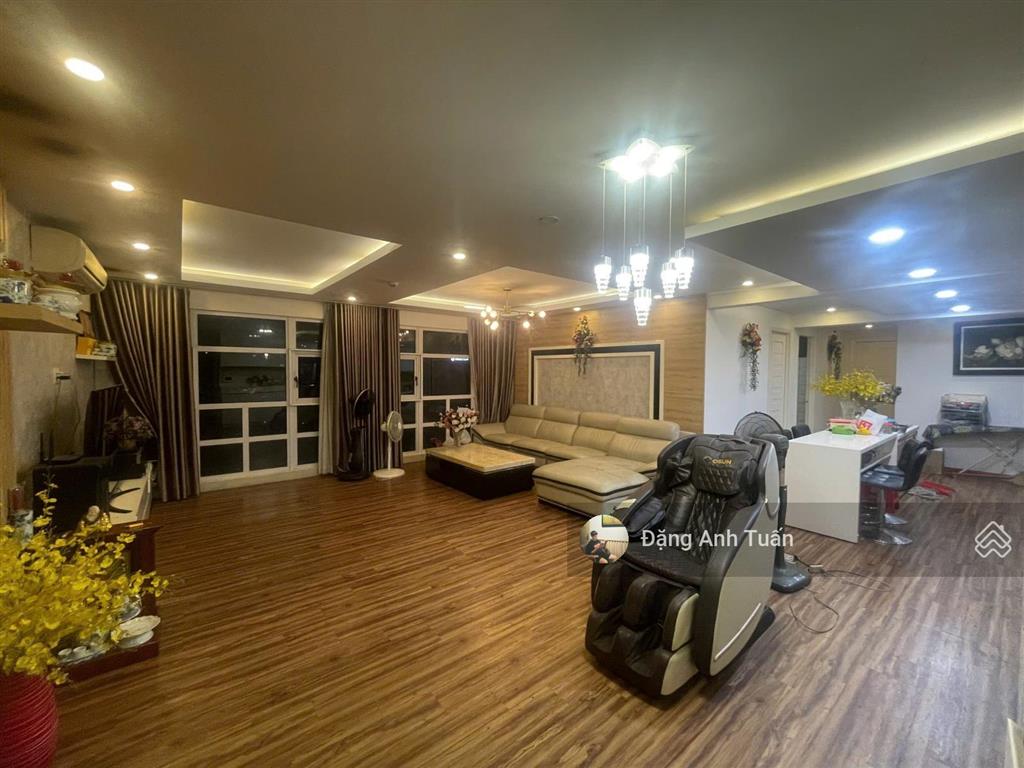 Cần bán căn hộ happy valley 115m2, 3pn, 2wc, giá bán 9,5 tỷ thương lượng.  0947 384 *** tuấn