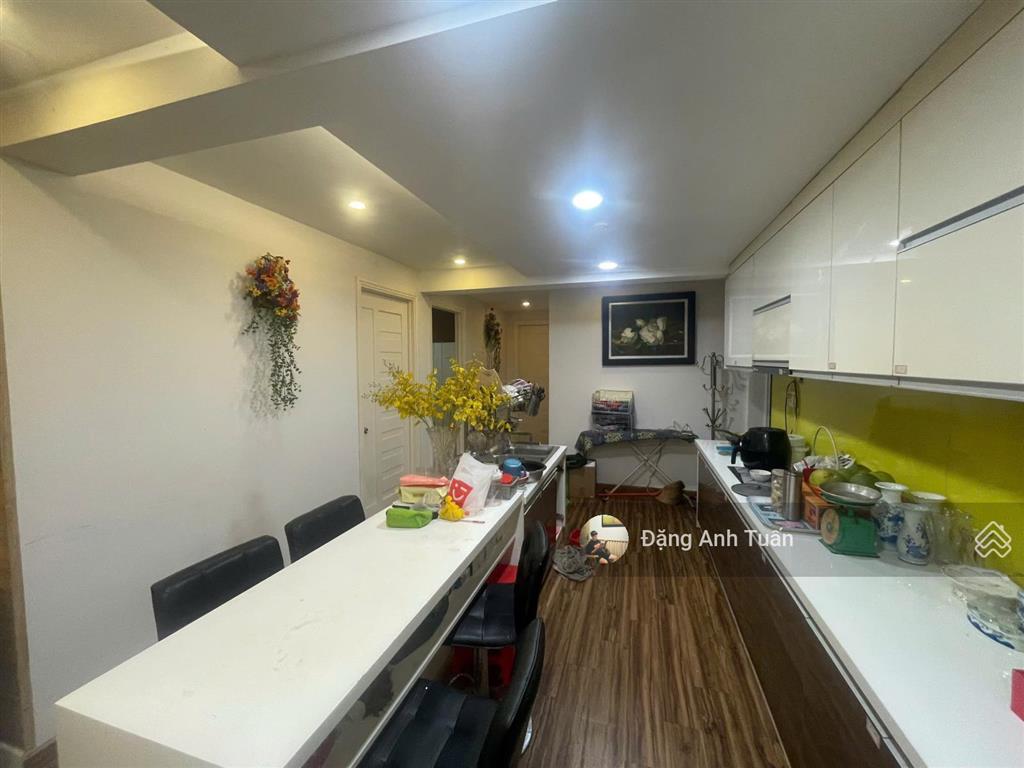 Cần bán căn hộ happy valley 115m2, 3pn, 2wc, giá bán 9,5 tỷ thương lượng.  0947 384 *** tuấn