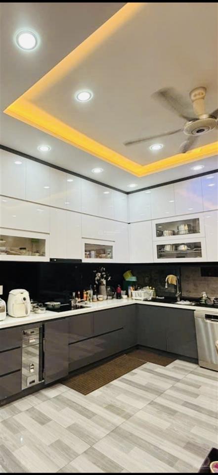 Nhà 3lầu mặt tiền diện tích khủng đường nguyễn du, phường 7, quận govap