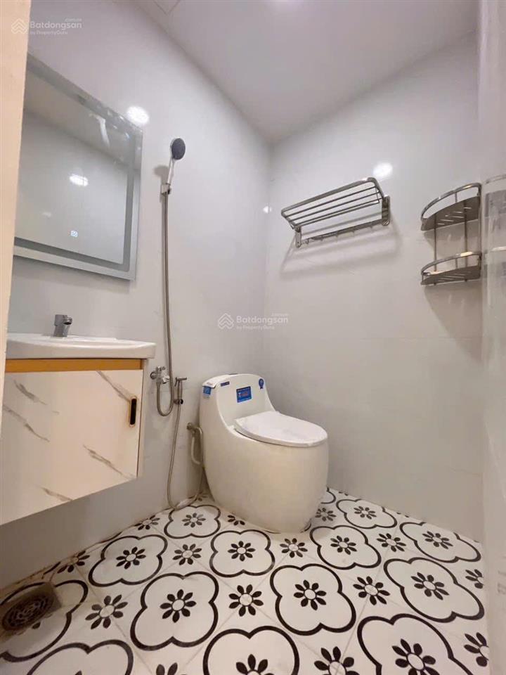 Cho thuê nhà 1 lầu mặt tiền đường phan văn hân, p17, quận bt