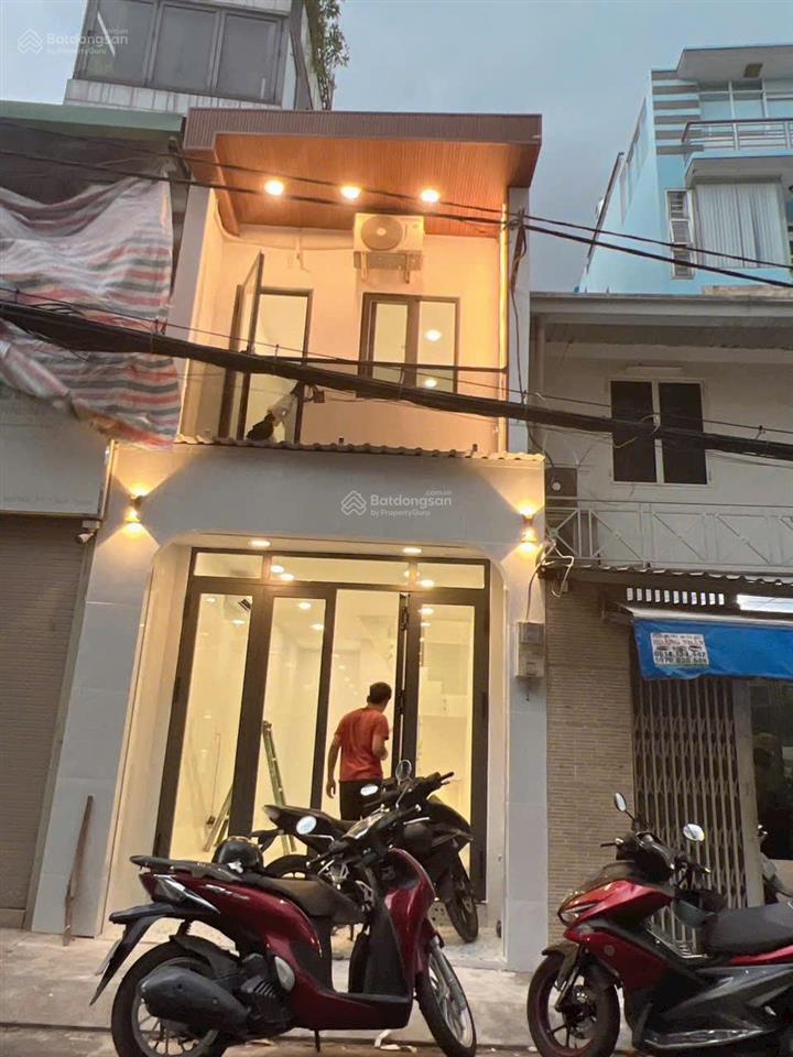 Cho thuê nhà 1 lầu mặt tiền đường phan văn hân, p17, quận bt