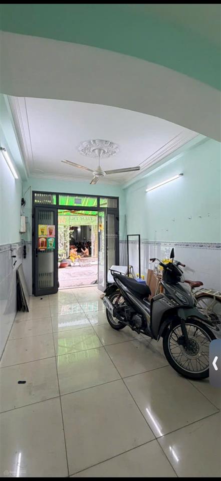 Nhà cho thuê nhà 3 tầng mặt tiền ngô thời nhiệm, quận phú nhuận.