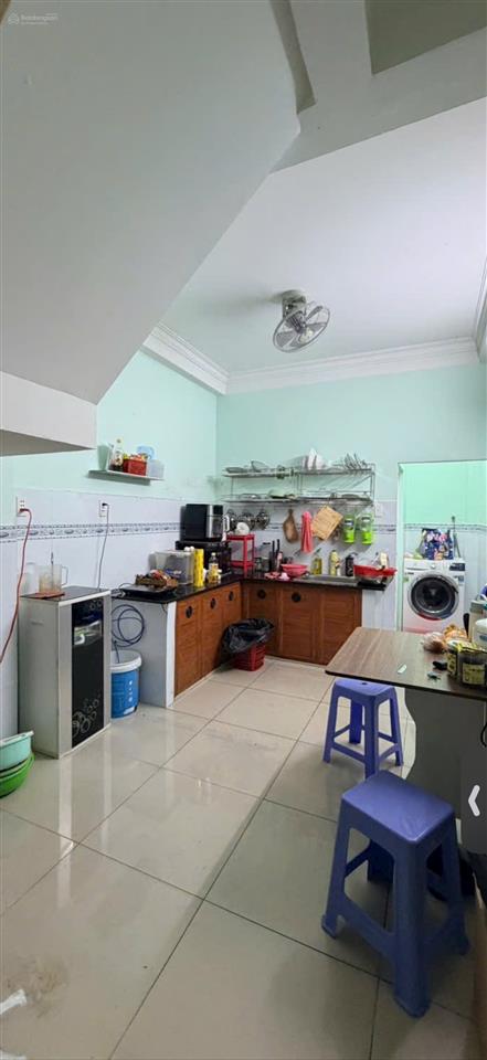Nhà cho thuê nhà 3 tầng mặt tiền ngô thời nhiệm, quận phú nhuận.