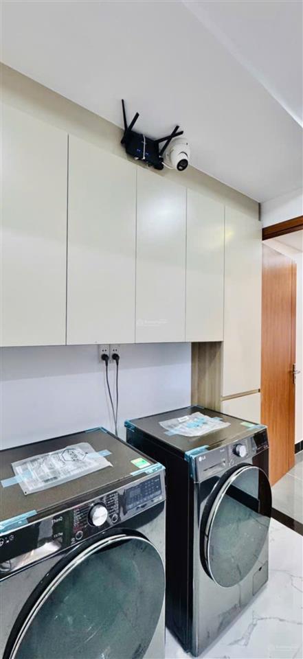 Chdv 5 tầng hxh đường thích quảng đức, phường 5, quận phú nhuận