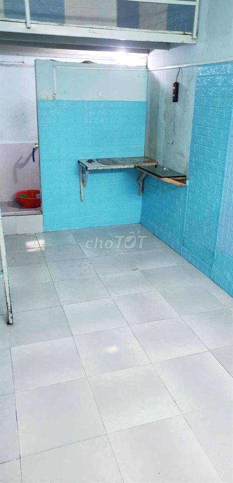 phòng trọ ngay chợ Bình Hưng gần bến xe Q8