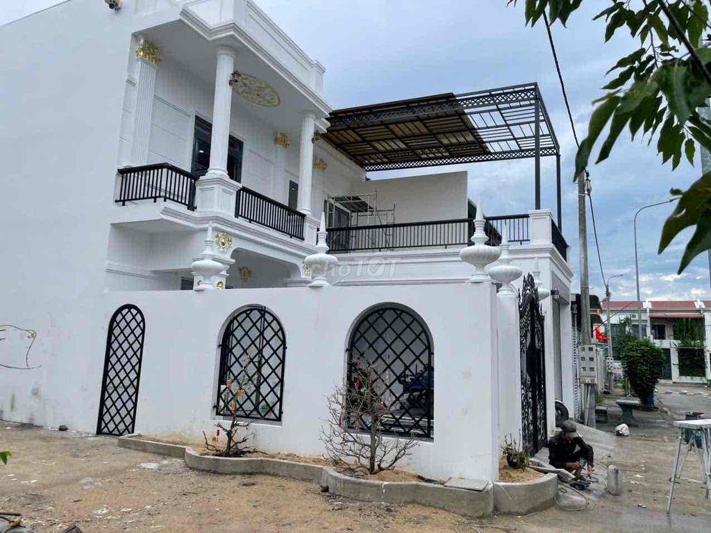 cần bán nhà mới xây đang cho thuê 15 triệu
