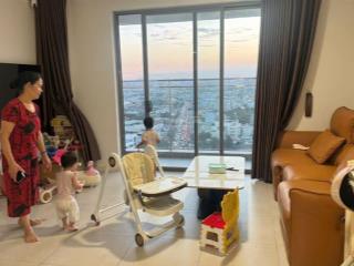 Kẹt tiền bán căn 3pn diện tích 102m2 tầng 20 full nội thất bán 7ty950  view sôg sg, xem nhà 24/07