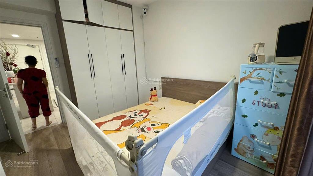 Kẹt tiền bán căn 3pn diện tích 102m2 tầng 20 full nội thất bán 7ty950  view sôg sg, xem nhà 24/07