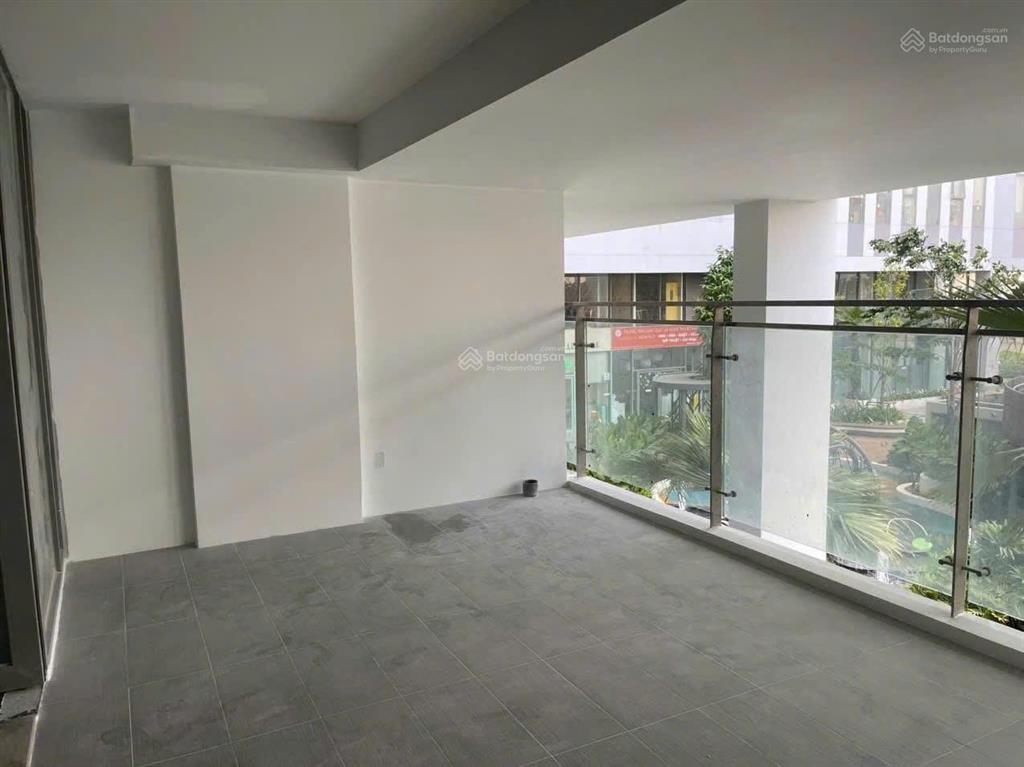 Bán gấp căn shophoue vừa ở vừa kinh doanh diện tích 180m² mặt tiền số 6  giá 10 tỷ hỗ trợ vay 70%