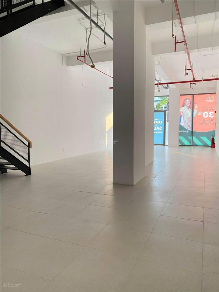 Bán gấp căn shophoue vừa ở vừa kinh doanh diện tích 180m² mặt tiền số 6  giá 10 tỷ hỗ trợ vay 70%