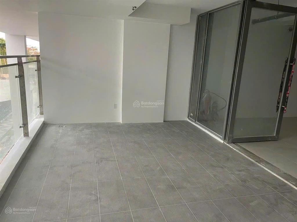 Bán gấp căn shophoue vừa ở vừa kinh doanh diện tích 180m² mặt tiền số 6  giá 10 tỷ hỗ trợ vay 70%