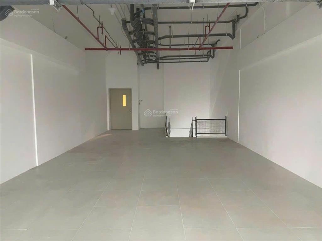 Bán gấp căn shophoue vừa ở vừa kinh doanh diện tích 180m² mặt tiền số 6  giá 10 tỷ hỗ trợ vay 70%