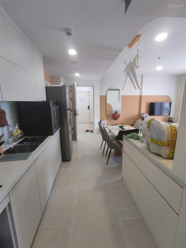 Em cần bán gấp 2pn 2wc giá 5.2tỷ tầng cao view lm81  sông full nội thất. xem nhà alo nghĩa