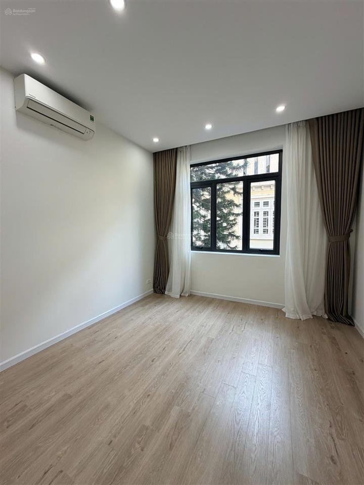 Cho thuê biệt thự khu d kđt ciputra, phú thượng, 5 phòng ngủ, nội thất cao cấp, gần trường qt unis
