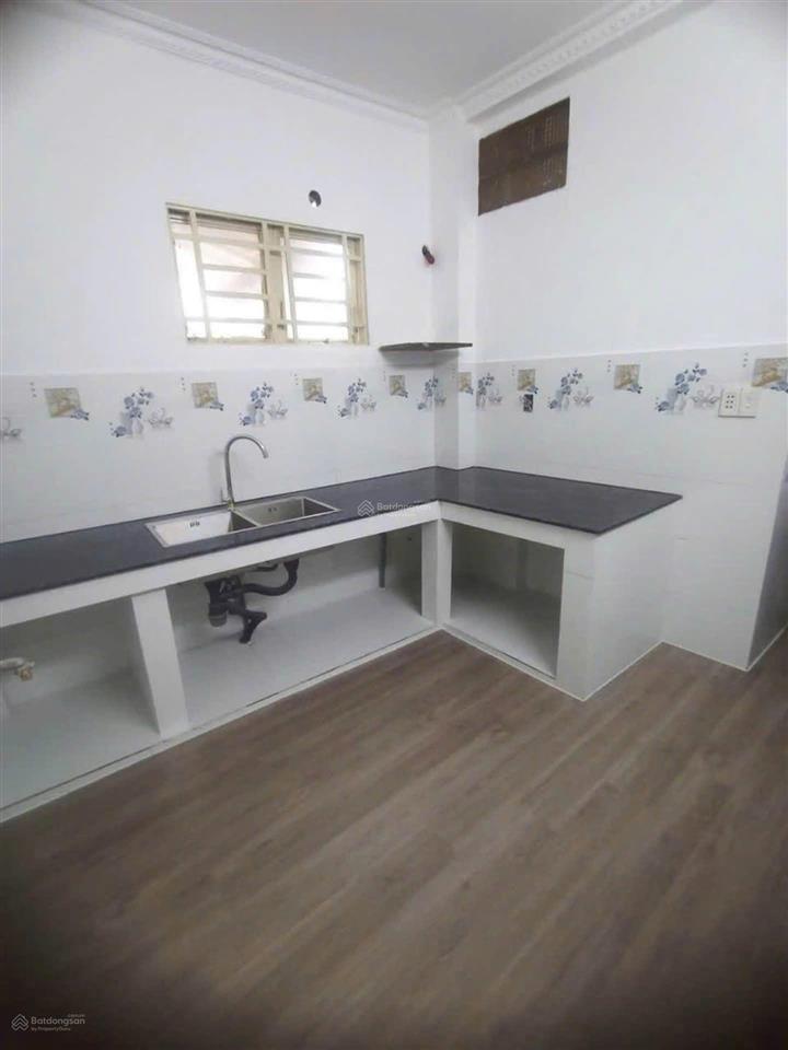 Bán nhà hxt cách đường mai xuân thưởng 50m, chỉ 6 tỷ 500