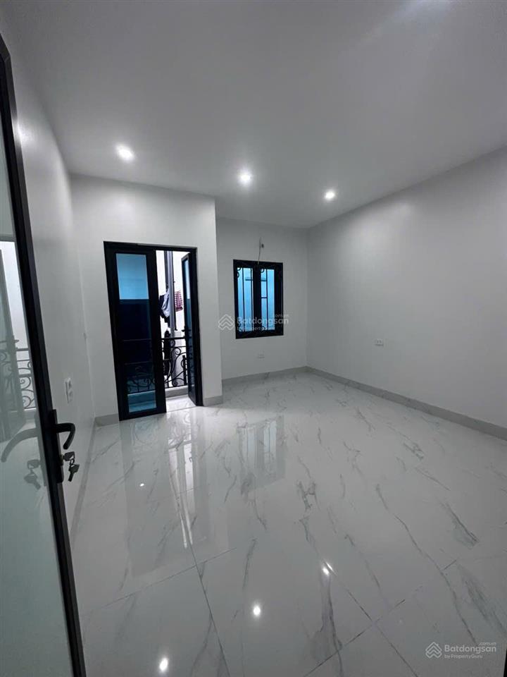 Nhà mới đẹp chỉ nhỉnh 3 tỷ về ở ngay!