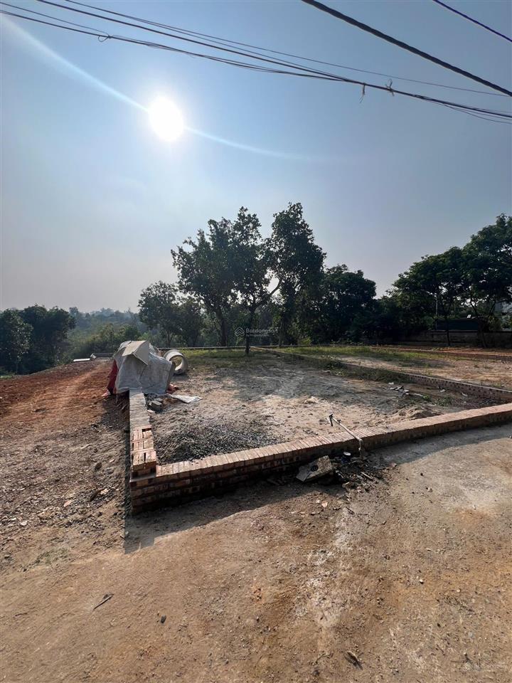 Duy nhất 1 lô diện tích 100m2 sổ đỏ hà nội  gần 2 trường đại học  giá chỉ 1,5 tỷ
