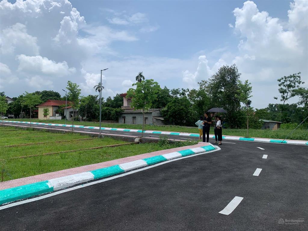 Chính chủ bán lô đất 100m2 (mt= 5.2m, hậu 6.92m)phường tùng thiện hà nội giá chỉ hơn 1 tỷ