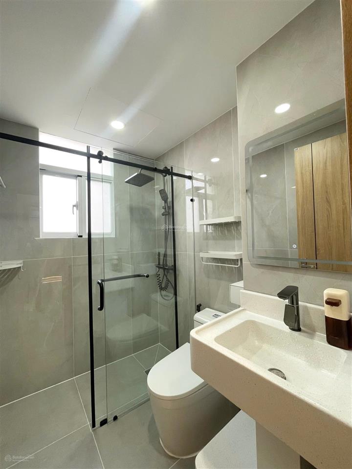 Bán gấp căn hộ sky garden 3, 6,6 tỷ, 71,52m2, 3pn, 2wc, đầy đủ nội thất